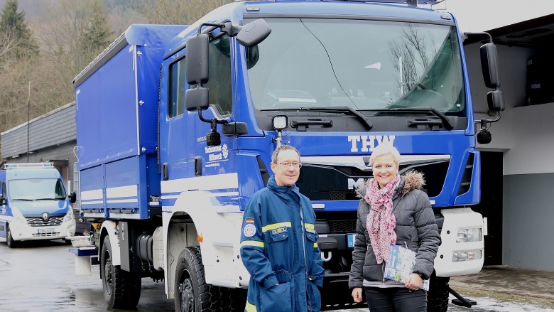 Anke Fuchs-Dreisbach zu Besuch beim THW