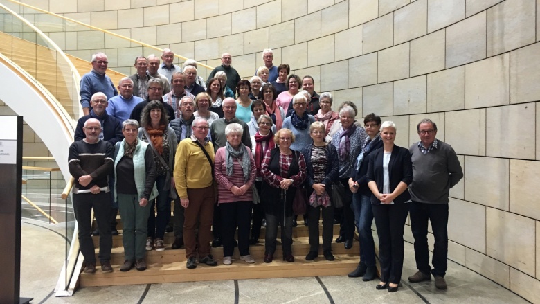 Besucher aus Siegen-Wittgenstein im Landtag.